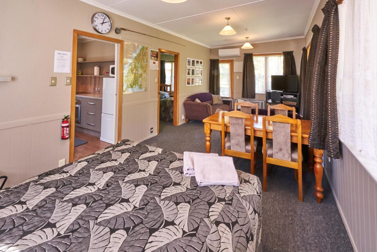 Accommodation Fiordland The Bach - One Bedroom Cottage At 226B Milford Road Te Anau Εξωτερικό φωτογραφία